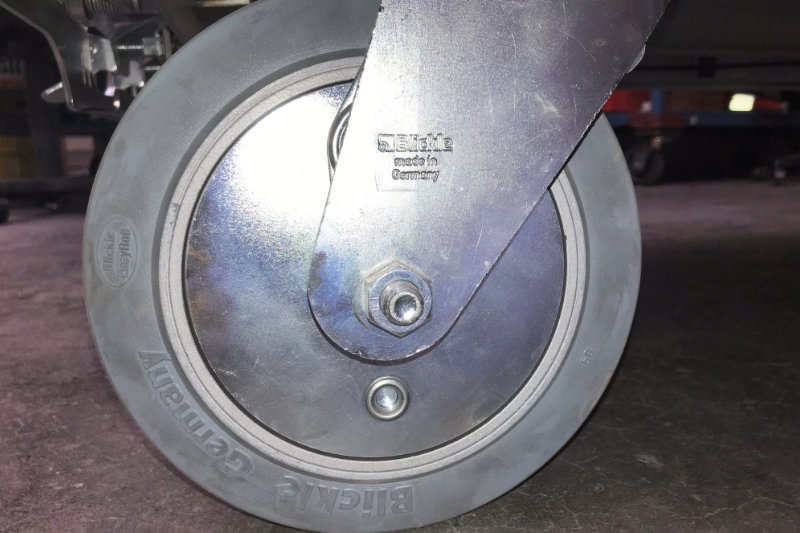 HENSEL ROLLWAGEN DETAIL BREMSE (2021)