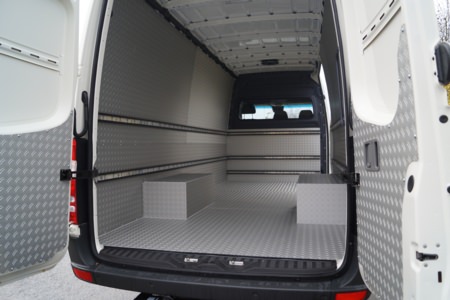 Sprinter (Innenausbau) - Julius-Maxmilians-Universität, Detailansicht