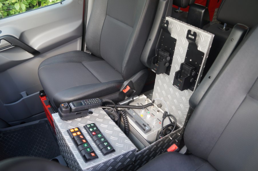 HENSEL Fahrzeugbau - MTW (BY) - Landshut, Kunde: Feuerwehr Landshut