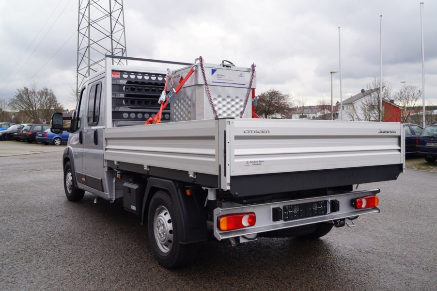 HENSEL Fahrzeugbau - Ausbau Mannschaftsraum - Väth Recycling, Kunde: Recycling Väth