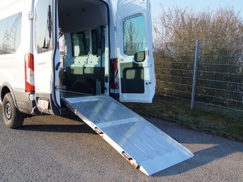 HENSEL Fahrzeugbau Auslieferungsfoto