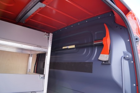 HENSEL Fahrzeugbau - Fahrzeugausbau Erlangen M112 Schadenmanagement, Kunde: Rainbow International M112 Schadenmanagement GmbH