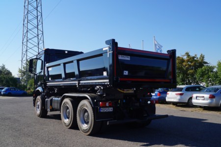 Nachrüstung Warnbalken & Arbeitsscheinwerfer - Väth Recycling von HENSEL Fahrzeugbau