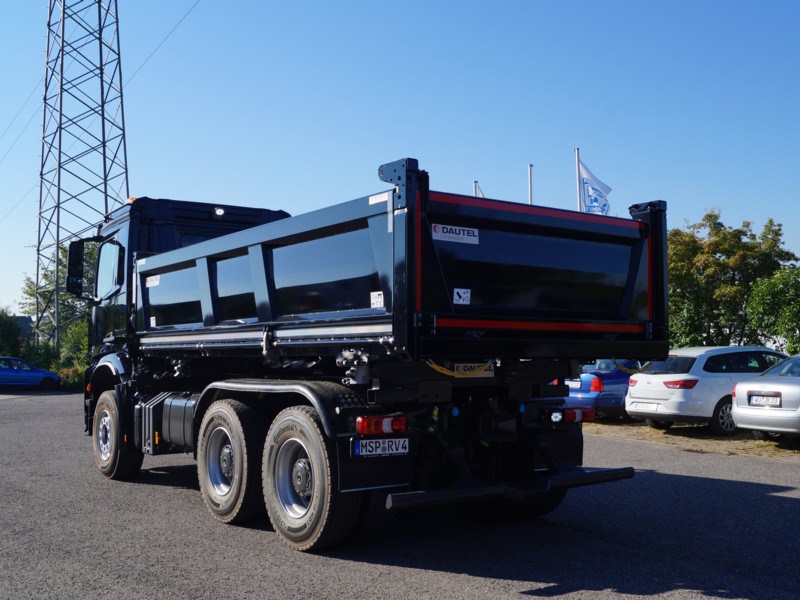 HENSEL Fahrzeugbau Auslieferungsfoto