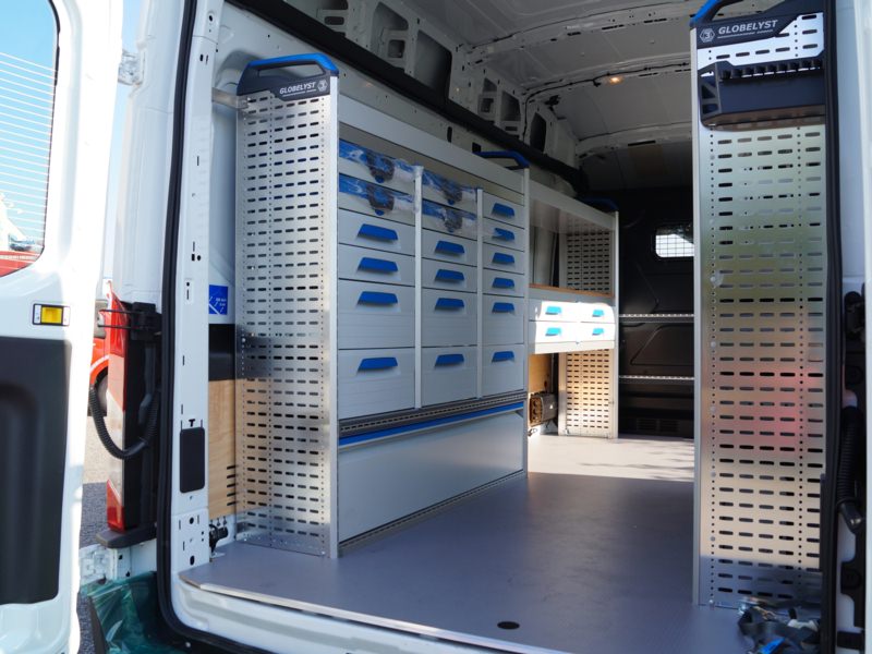 HENSEL Fahrzeugbau - Sortimo- Ausbau montieren - Mainfranken Netze, Würzburg, Kunde: Mainfranken Netze GmbH