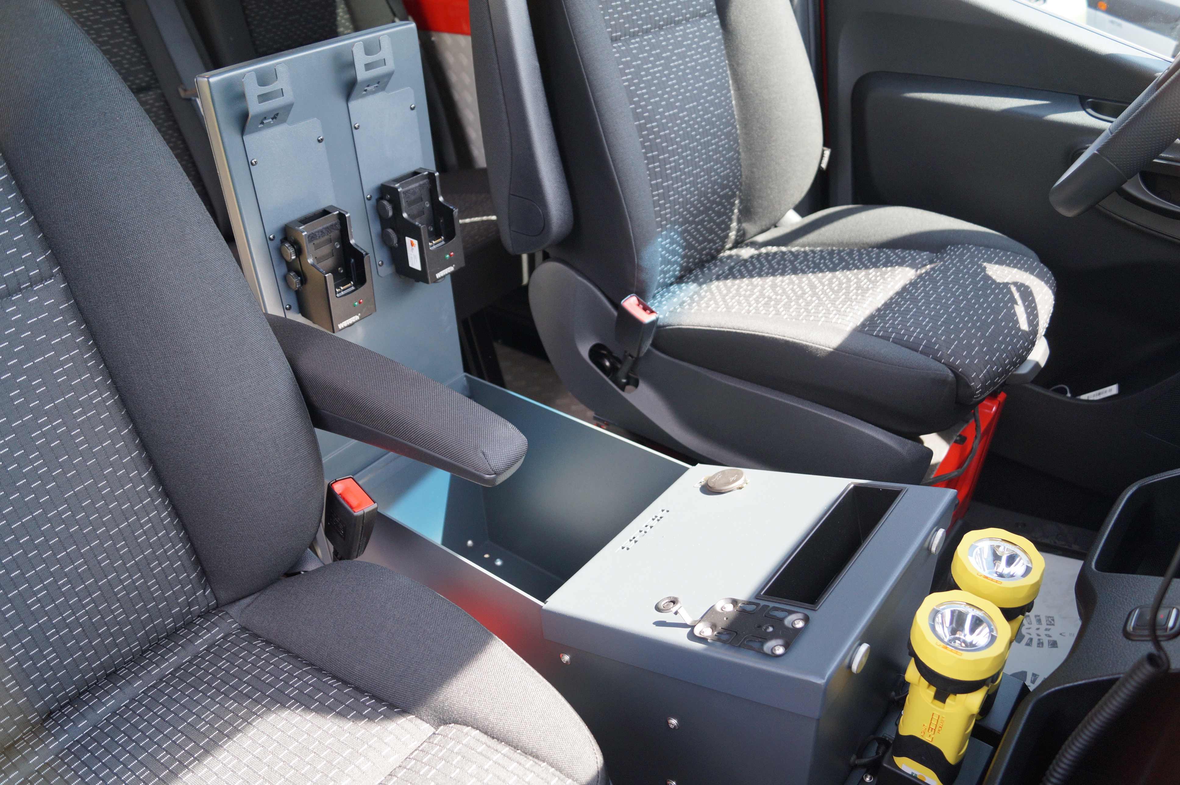 HENSEL Fahrzeugbau - 2x MTW - Stadt Obertshausen, Kunde: Magistrat der Stadt Obertshausen