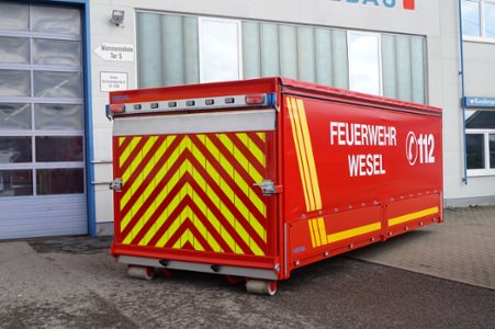 HENSEL Fahrzeugbau Auslieferungsfoto