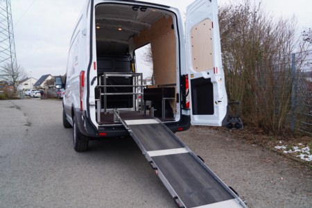 Umbau Essenswagen - BRK Würzburg von HENSEL Fahrzeugbau