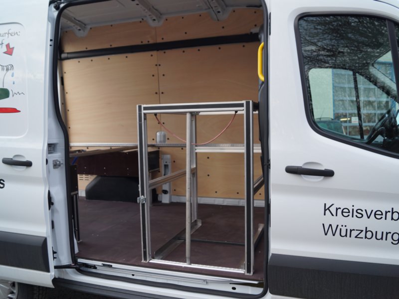 HENSEL Fahrzeugbau - Umbau Essenswagen - BRK Würzburg, Kunde: Bayerisches Rotes Kreuz