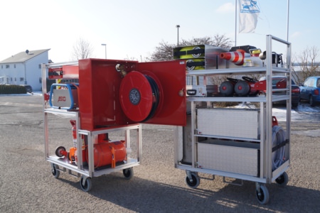 Rollwagen Feuerlöschtrainer - Fa. Hartmann, Heidenheim von HENSEL Fahrzeugbau