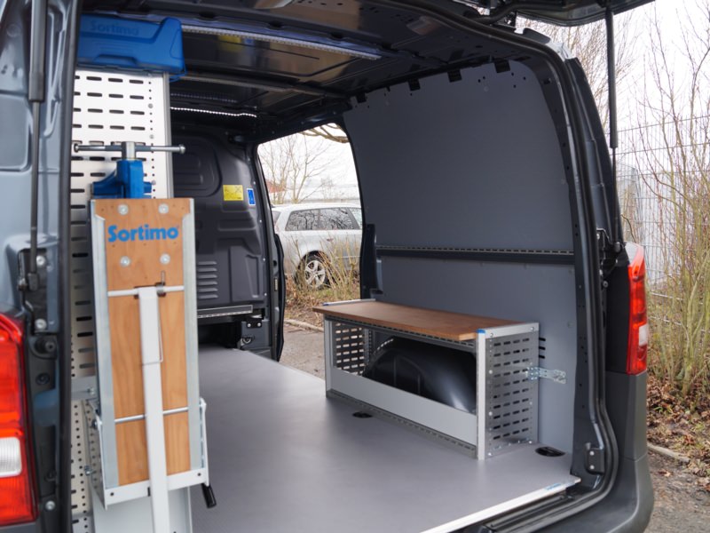 HENSEL Fahrzeugbau - Sortimo Ausbau - MR Datentechnik, Würzburg, Kunde: MR Datentechnik - Vertriebs- und Service GmbH