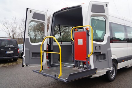 Umbau Schwenklift - Autohaus Kehm, Bad Neustadt von HENSEL Fahrzeugbau
