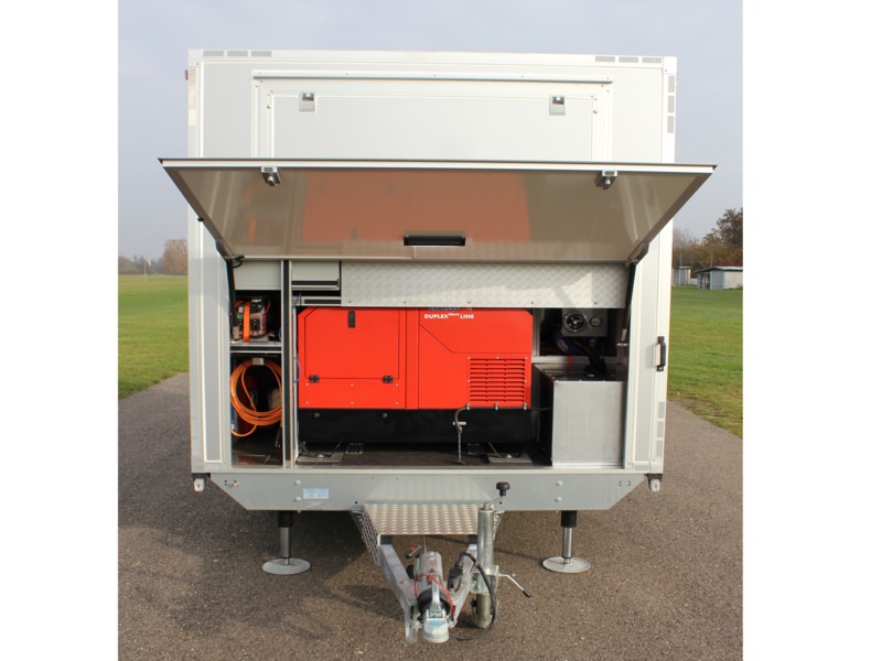 HENSEL Fahrzeugbau Auslieferungsfoto