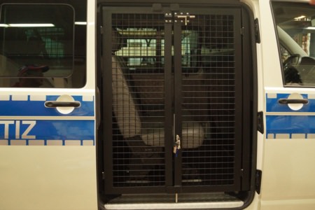 HENSEL Fahrzeugbau - Gefangenentransporter T5 - Justizvollzugsanstalt Bamberg, Kunde: Justizvollzugsanstalt Bamberg