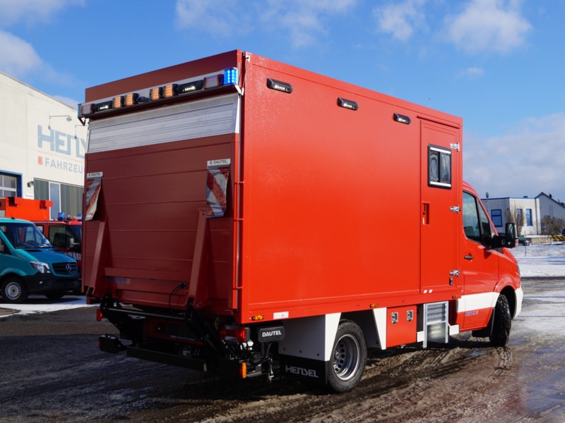 HENSEL Fahrzeugbau Auslieferungsfoto