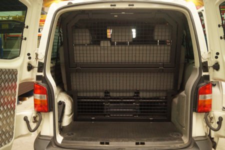 HENSEL Fahrzeugbau - Gefangenentransporter T5 - Justizvollzugsanstalt Bamberg, Kunde: Justizvollzugsanstalt Bamberg