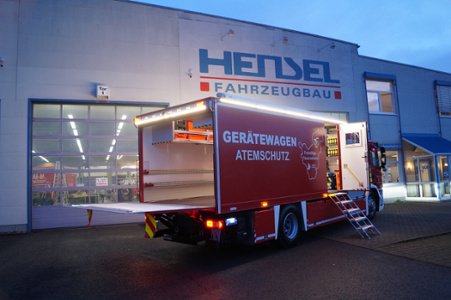HENSEL Fahrzeugbau Auslieferungsfoto