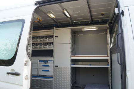 HENSEL Fahrzeugbau - Sortimo- Ausbau montieren - Mainfranken Netze Würzburg, Kunde: Mainfranken Netze GmbH