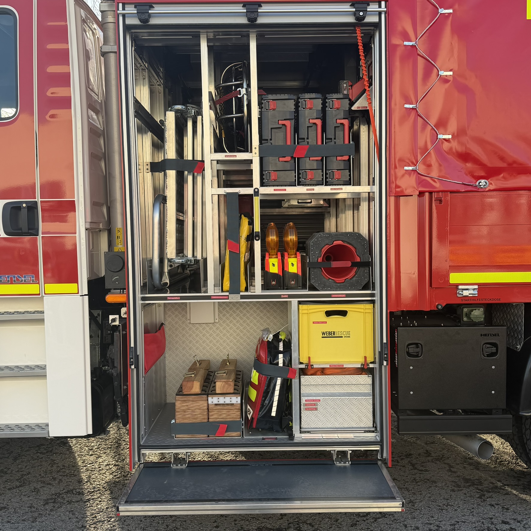 HENSEL Fahrzeugbau - GW-L2 - Lohfelden, Kunde: Gemeinde Lohfelden