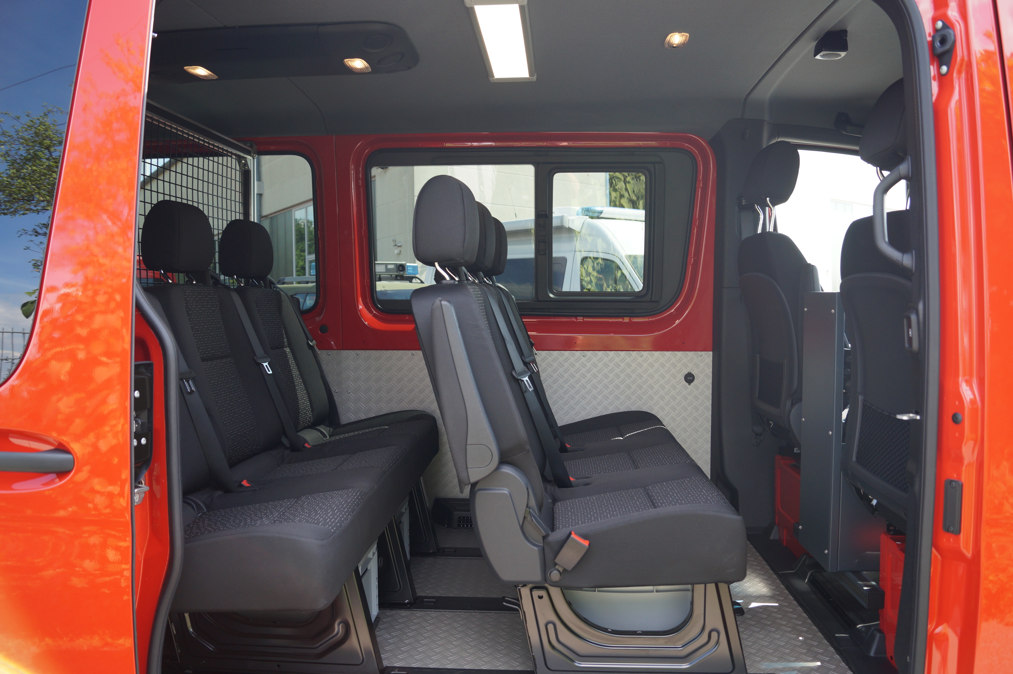 HENSEL Fahrzeugbau - 2x MTW - Stadt Obertshausen, Kunde: Magistrat der Stadt Obertshausen