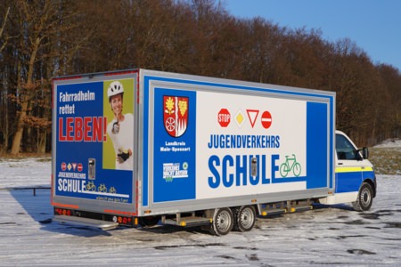 Kofferaufbau - Jugendverkehrsschule Lohr von HENSEL Fahrzeugbau