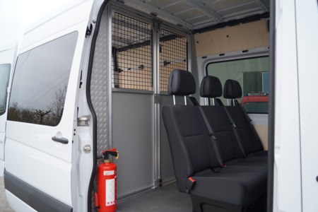 Trennwand nachrüsten - Kneipp-Werke von HENSEL Fahrzeugbau