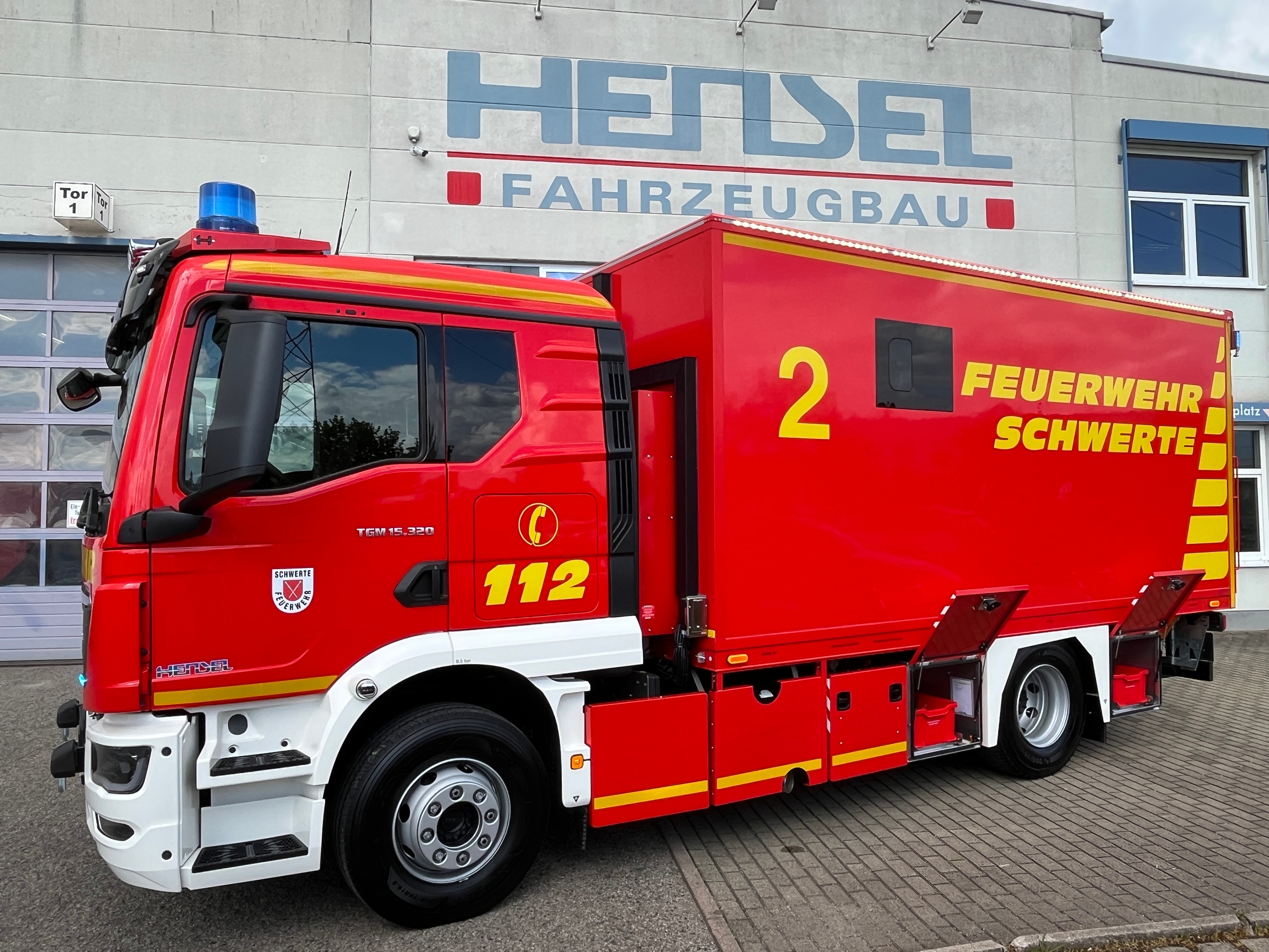 HENSEL Fahrzeugbau Auslieferungsfoto