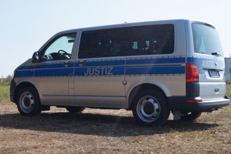 JVA - Gefangenentransporter, Ort/Kunde: Spindler GmbH & Co KG, Fahrzeug:VW T6, Typ: Ausbau