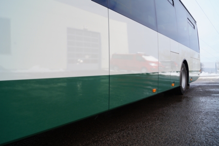 Seitenschaden links instandsetzen - OVF, Ort/Kunde: Omnibusverkehr Franken GmbH, Fahrzeug:Linienbus IVECO, Typ: Reparatur